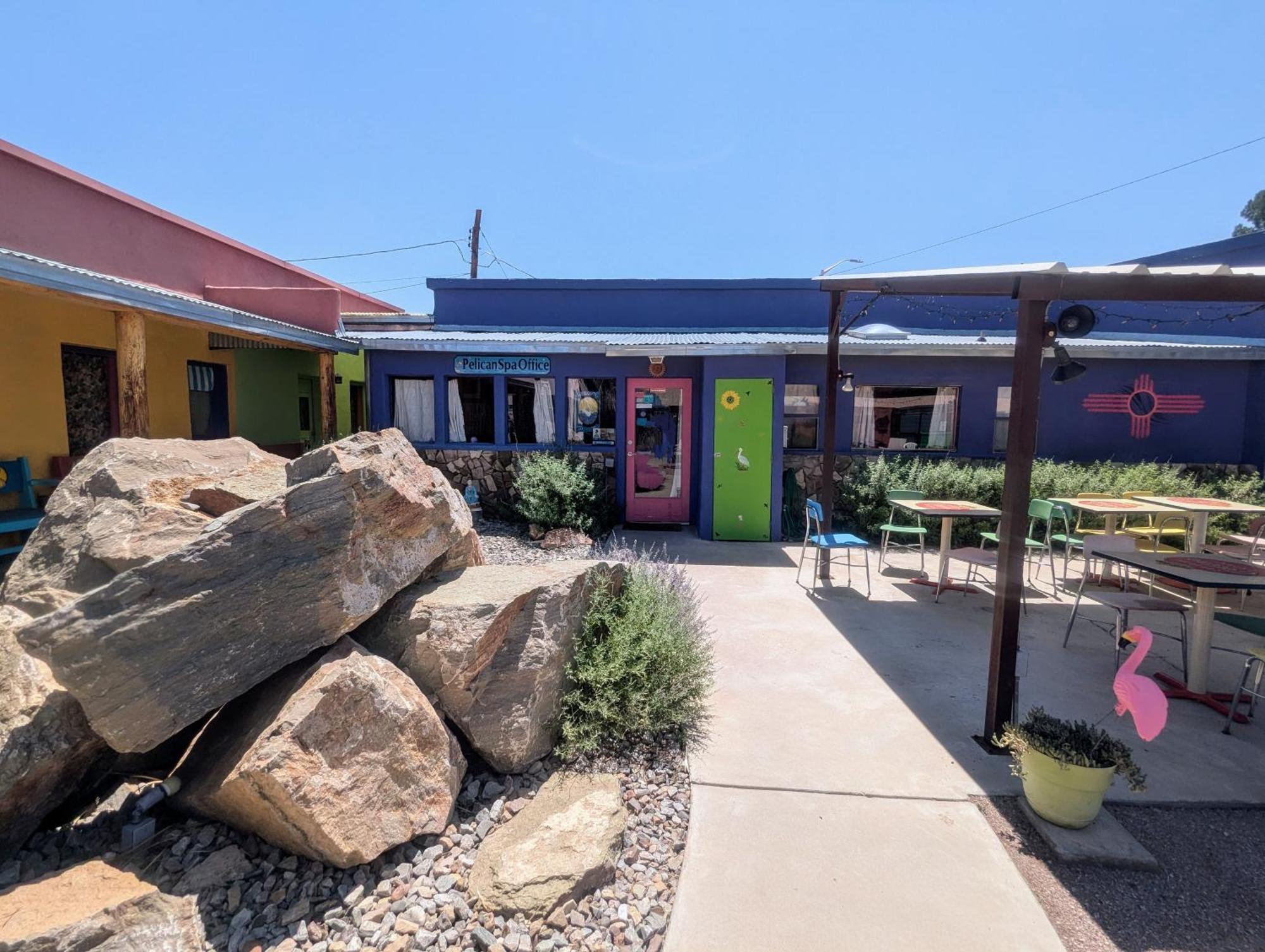 Pelican Spa Truth or Consequences Exterior photo