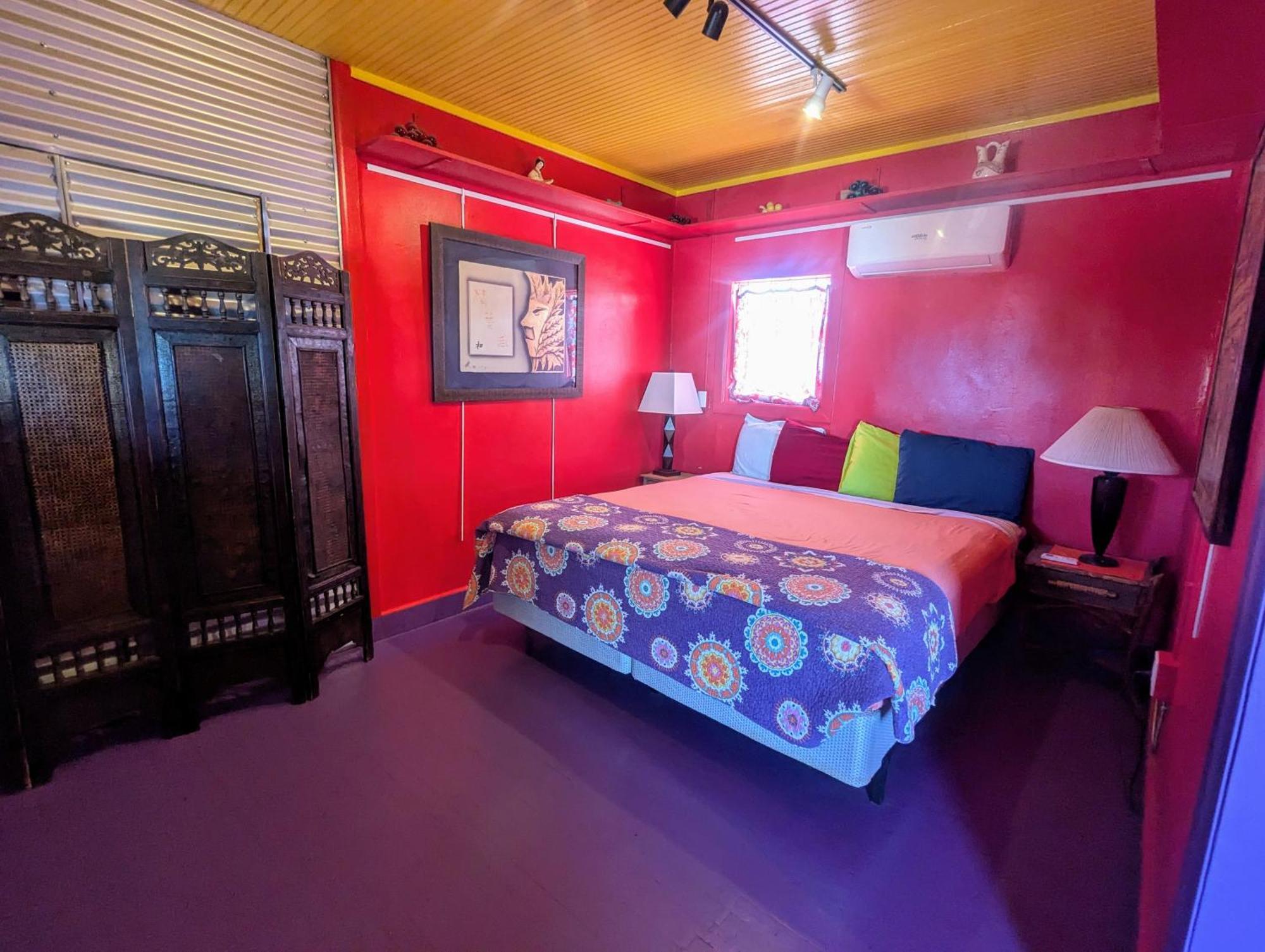 Pelican Spa Truth or Consequences Room photo