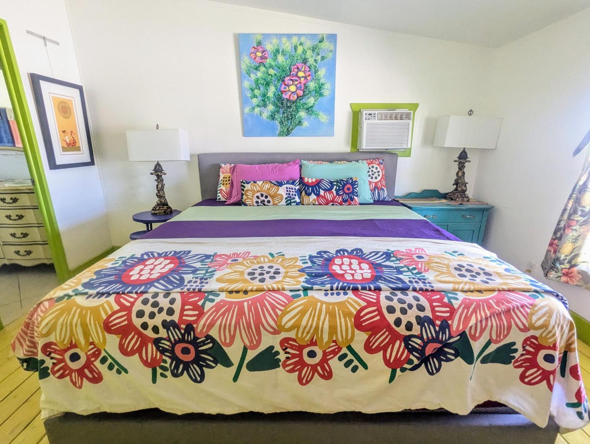 Pelican Spa Truth or Consequences Room photo