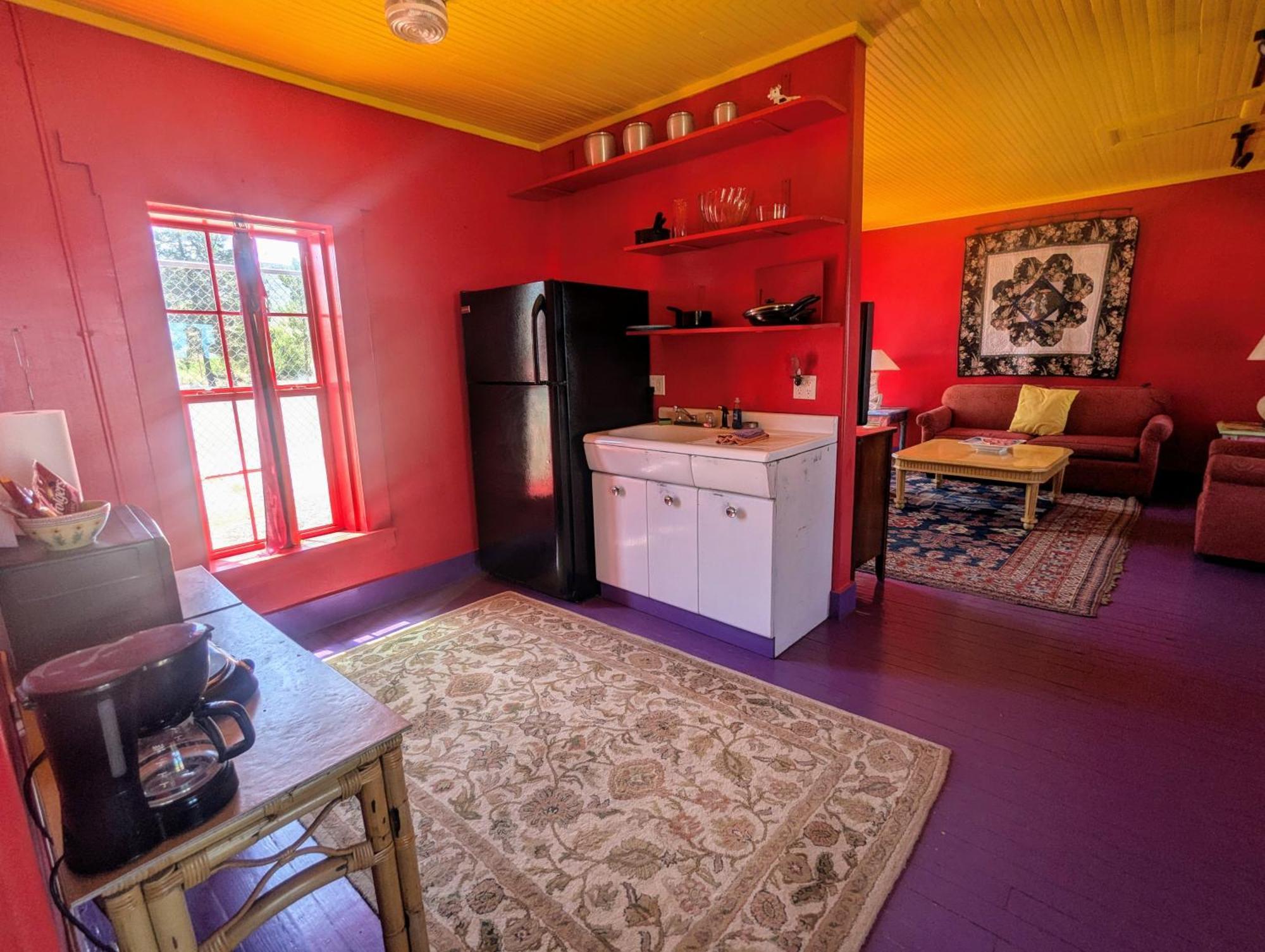 Pelican Spa Truth or Consequences Room photo